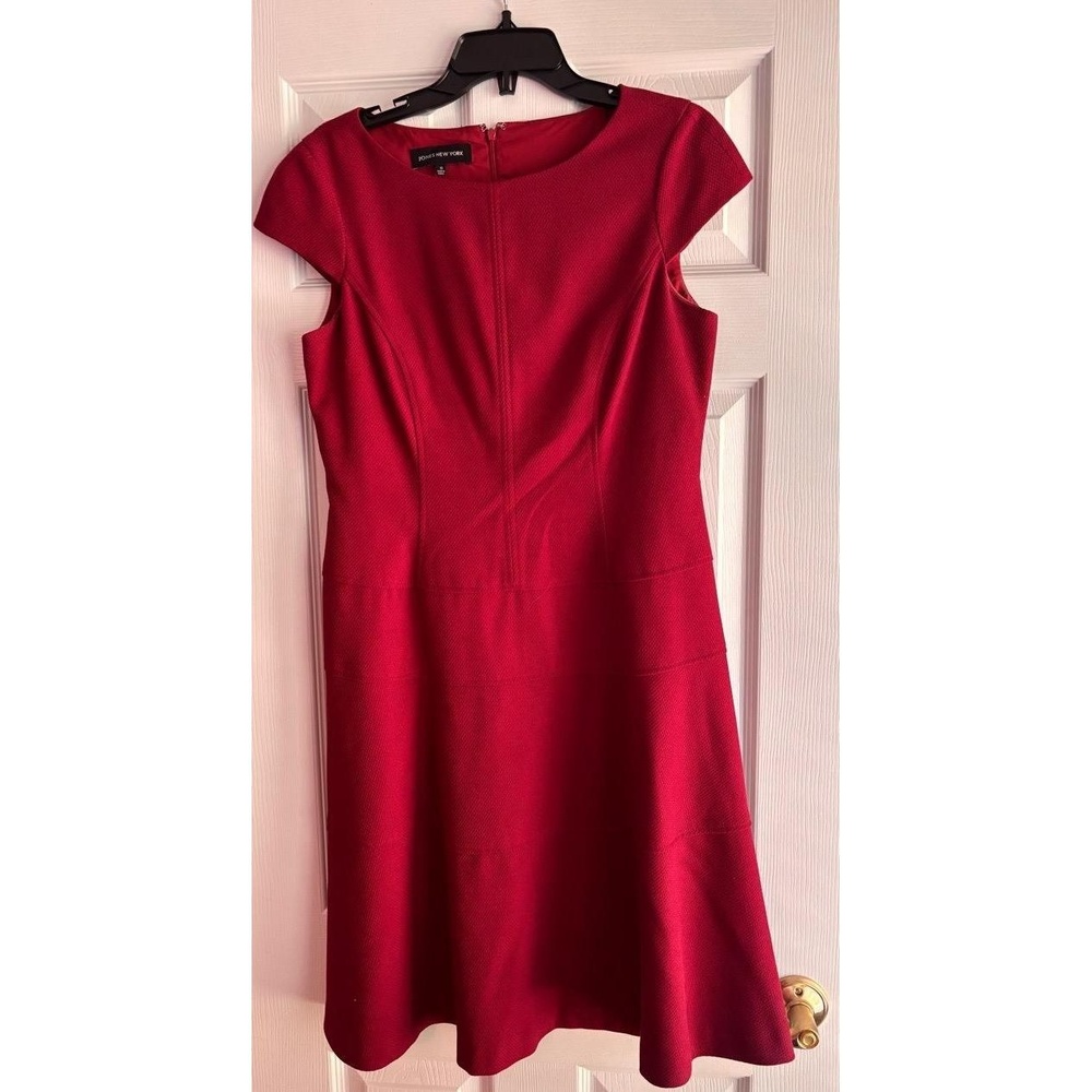 JONES NEW YORK Dress Womens Size 10 Red Cap Sleeve Textured Fabric Elegant Chic - Picture 2 of 7